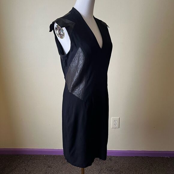 Helmut Lang Blistered Leather Panel Dress Size 10‎ Ribbed Knit V-Neck Sheath - Picture 6 of 9